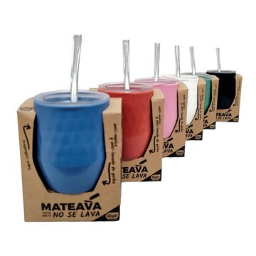 MATE PLAST. MATEAVA C/TAPA P/VIAJE Y BOMBILLA EN CAJA 2572-2573-2574-2575-2576-2577-3662-3663-3664 812 QUO01 (M) (P)