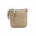 Morral WISHFUL Amayra de cuero sintético graneado en color beige con múltiples compartimentos y correa ajustable